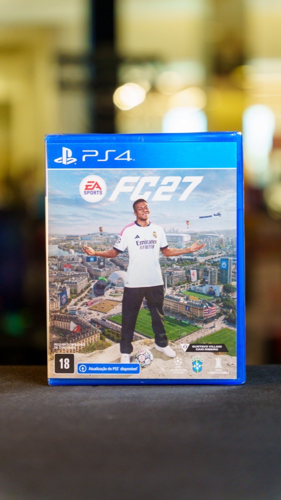 Caixa de EA SPORTS FC 27 para PlayStation 4, de frente, na Game Mania