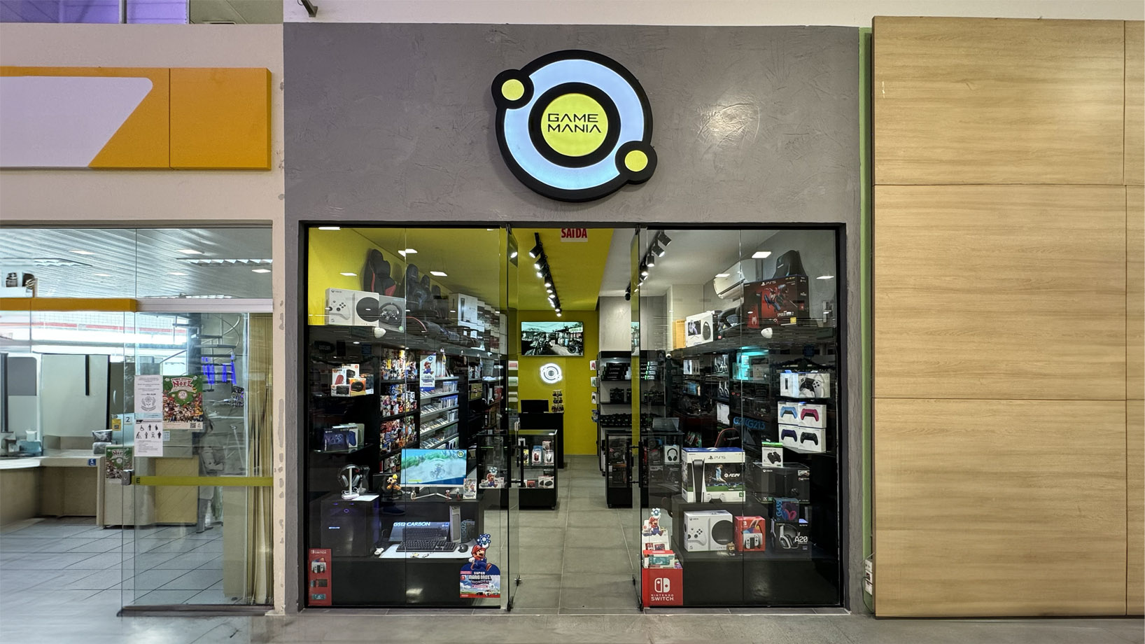 Fachada da nova loja Game Mania em Florianópolis
